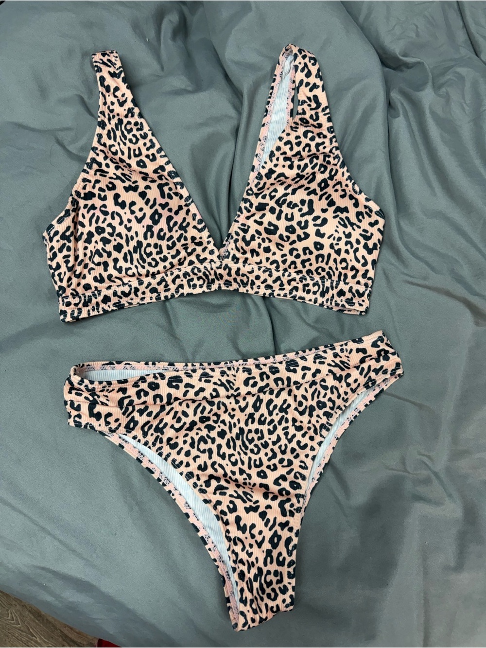 SHEIN Pink Leopard Print V-Neck Bikini Set